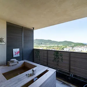 https://best-louis-hamilton-west.busan-hotelsweb.com